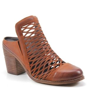 Diba True Heeled Leather Mule - Landing Crew